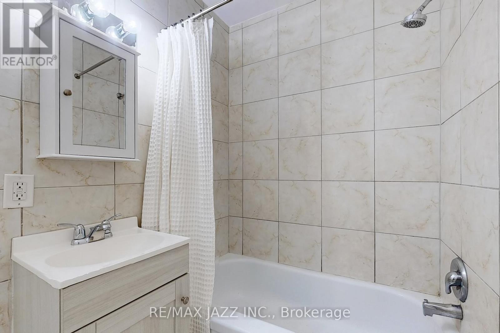 B - 6258 Main Street, Whitchurch-Stouffville, Ontario  L4A 1E2 - Photo 17 - N13701334