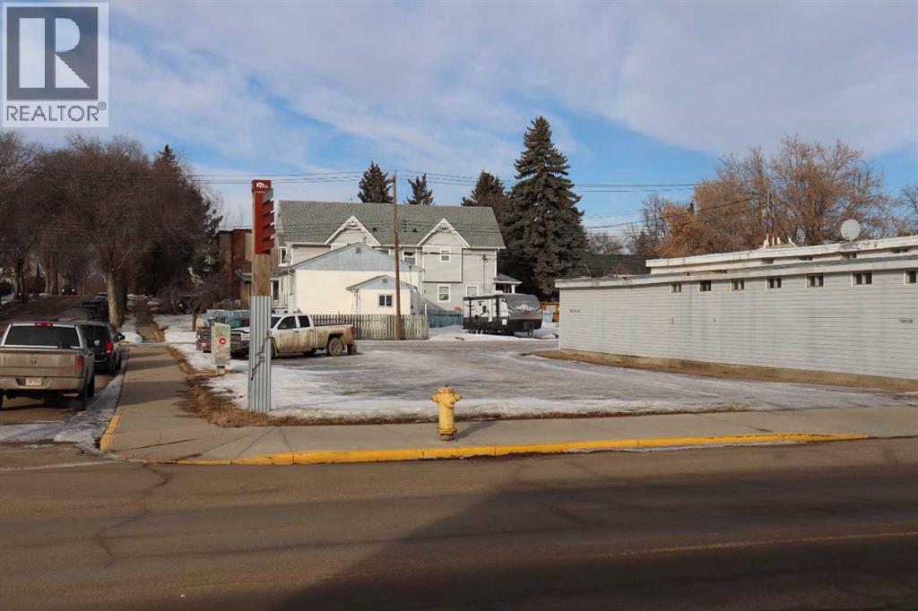 5302 50 Street, Ponoka, Alberta  T4J 1H4 - Photo 1 - A2284863