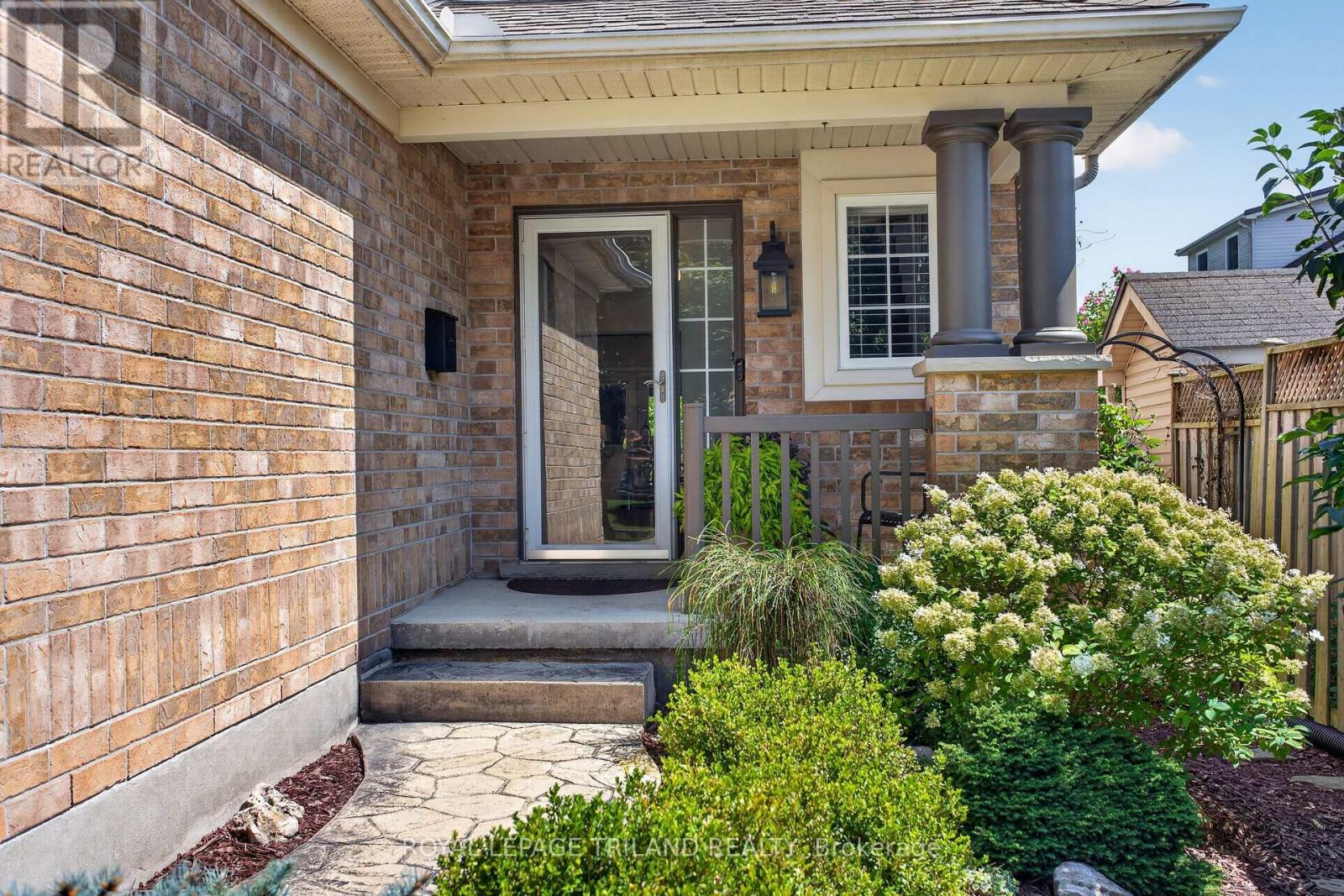 98 Rossmore Court, London South, Ontario  N6C 6B8 - Photo 4 - X13701332
