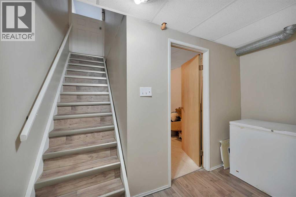 1 Forest Close, Red Deer, Alberta  T4N 4Z7 - Photo 11 - A2338842