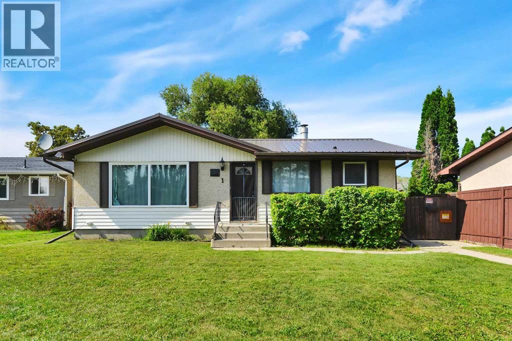 1 Forest Close, Red Deer, Alberta  T4N 4Z7 - Photo 1 - A2338842