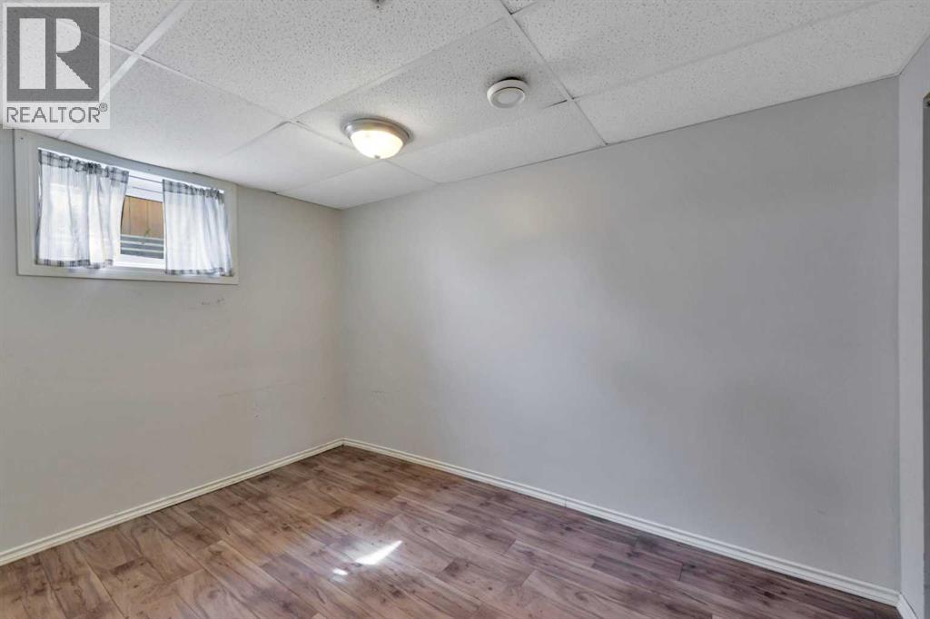 1 Forest Close, Red Deer, Alberta  T4N 4Z7 - Photo 16 - A2338842