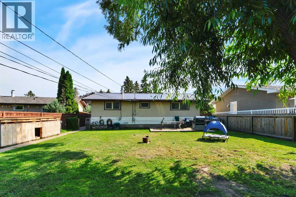 1 Forest Close, Red Deer, Alberta  T4N 4Z7 - Photo 24 - A2338842