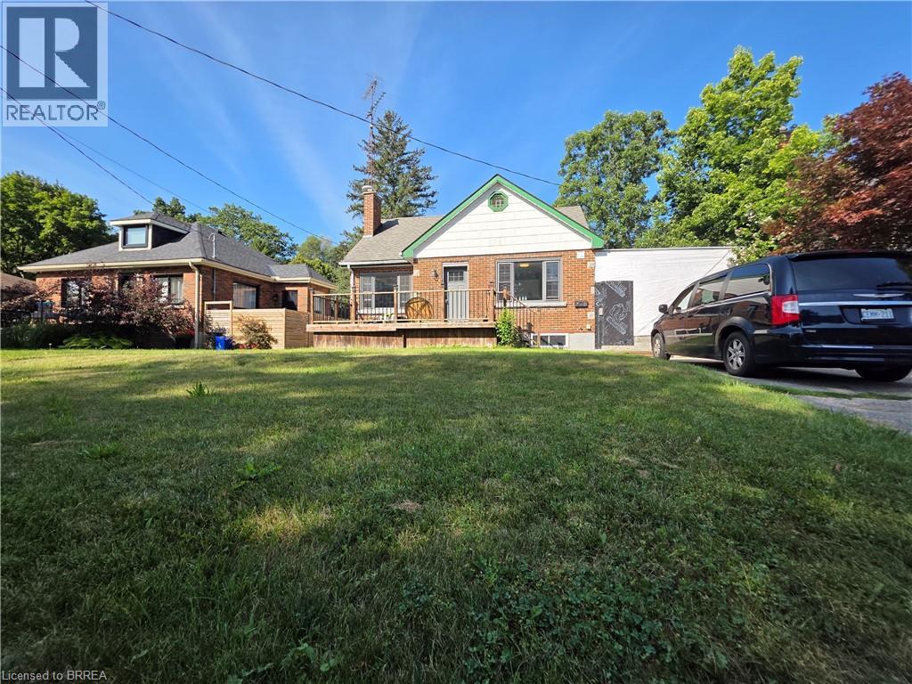 32 Forest Road, Brantford, Ontario  N3S 6W2 - Photo 2 - 40857574