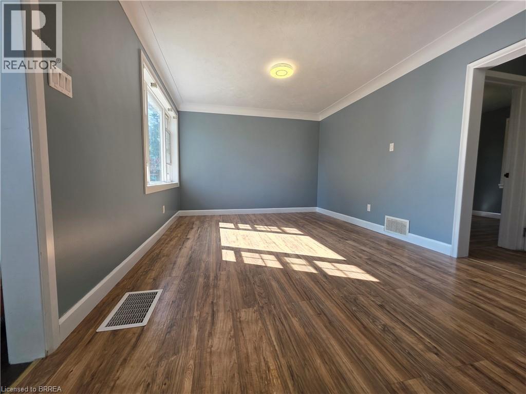 32 Forest Road, Brantford, Ontario  N3S 6W2 - Photo 6 - 40857574