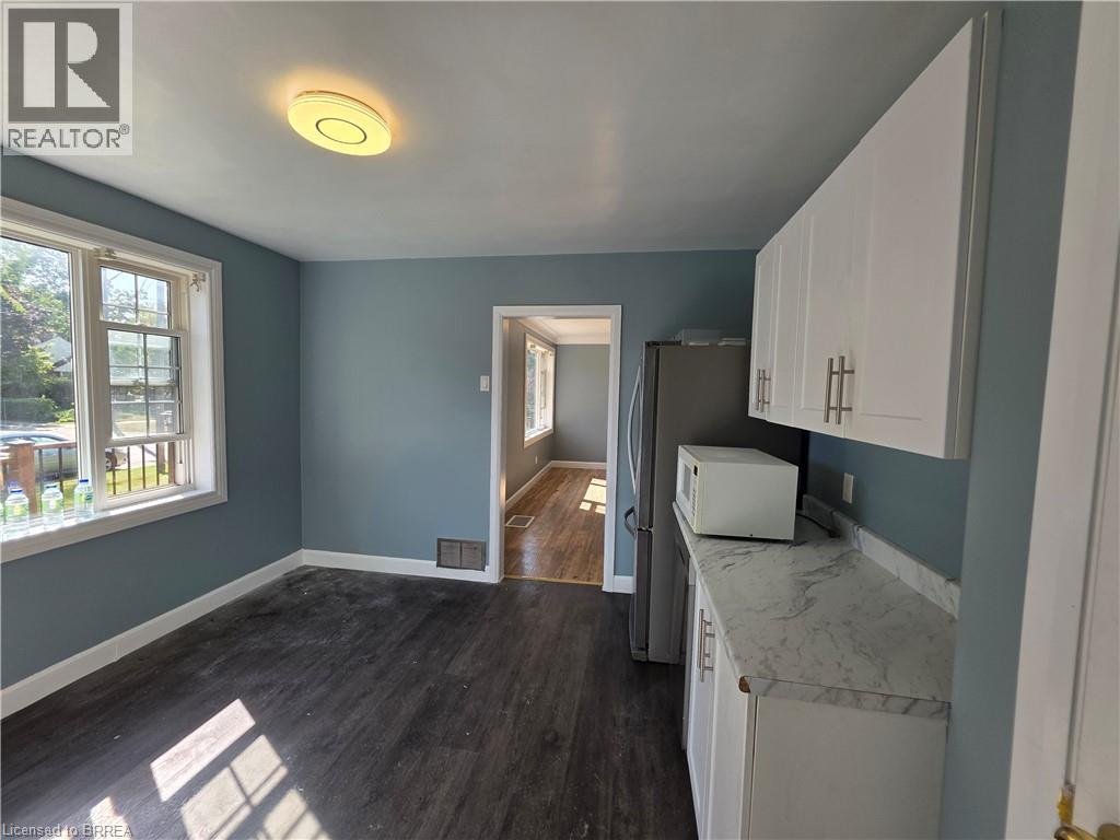 32 Forest Road, Brantford, Ontario  N3S 6W2 - Photo 9 - 40857574