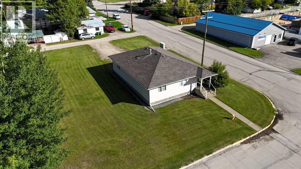 4702 3 Avenue, Edson, Alberta