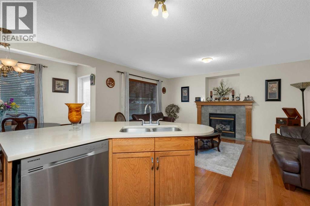 373 Bridlewood Avenue SW, Calgary, Alberta  T2Y 4H5 - Photo 6 - A2323923