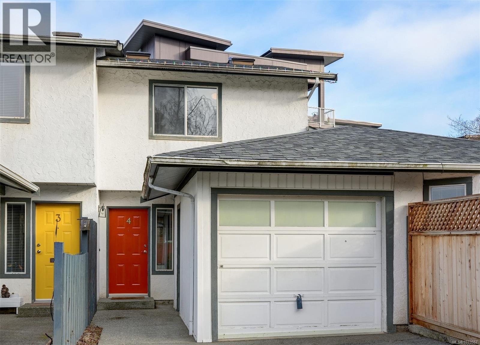 4 9923 Seventh St, Sidney, British Columbia V8L 2V8 - Photo 2 - 1033557
