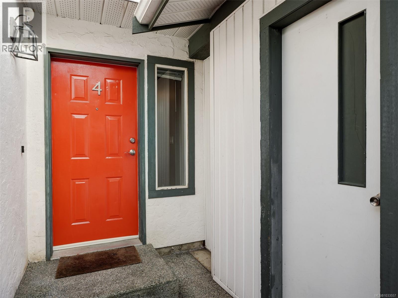4 9923 Seventh St, Sidney, British Columbia V8L 2V8 - Photo 1 - 1033557