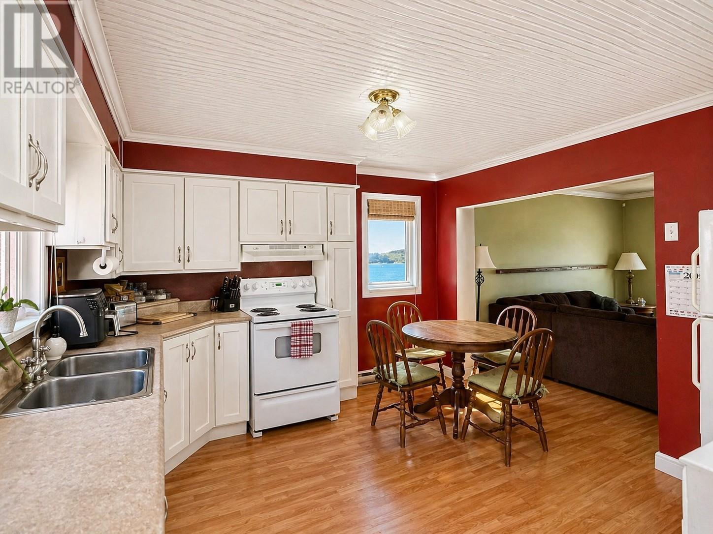 134 Main Road, Whiteway — photo 11