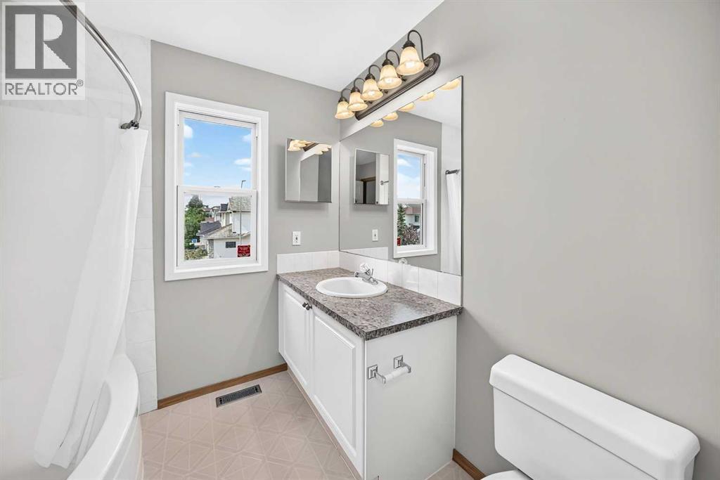 87 Citadel Peak Circle NW, Calgary, Alberta  T3G 4H6 - Photo 21 - A2332634
