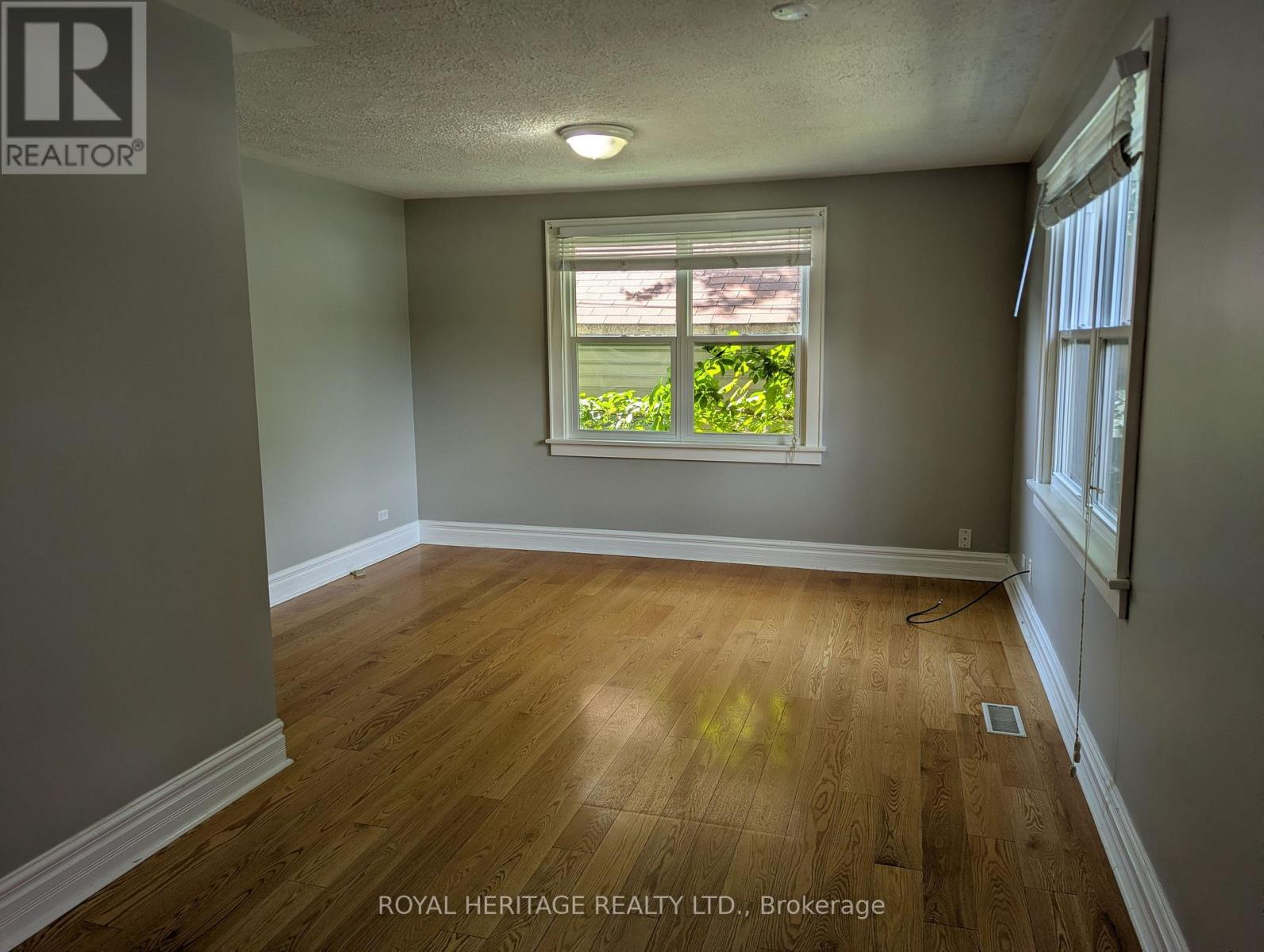 1 - 951 Dundas Street E, Whitby, Ontario  L1N 2K1 - Photo 10 - E13701340