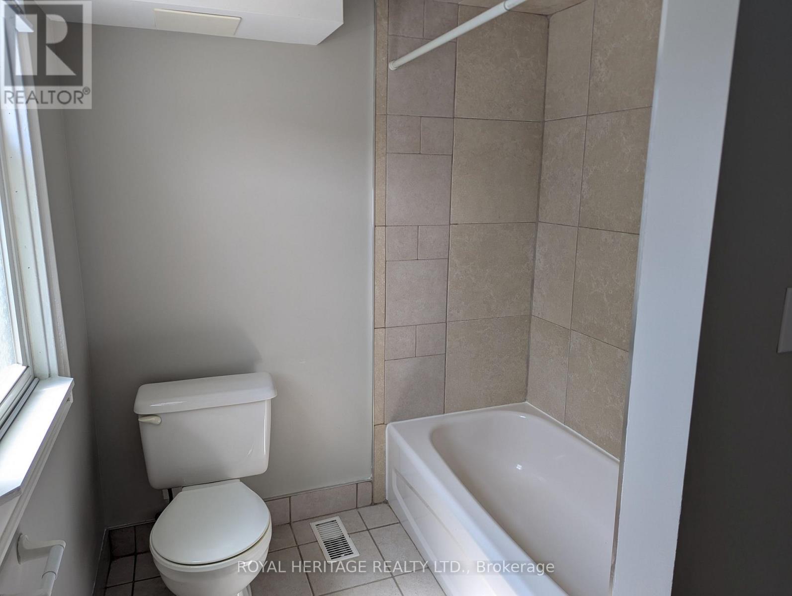 1 - 951 Dundas Street E, Whitby, Ontario  L1N 2K1 - Photo 13 - E13701340