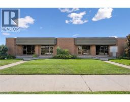 5 PAULANDER Drive, Kitchener, Ontario