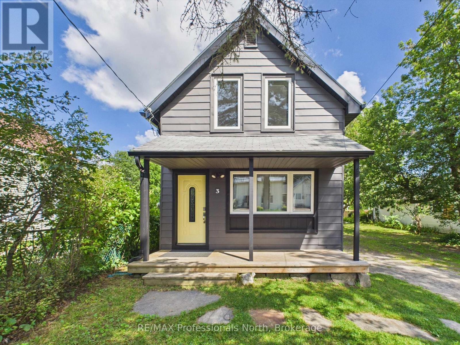 3 Spadina Avenue, Bracebridge, Ontario  P1L 1C7 - Photo 3 - X13701356