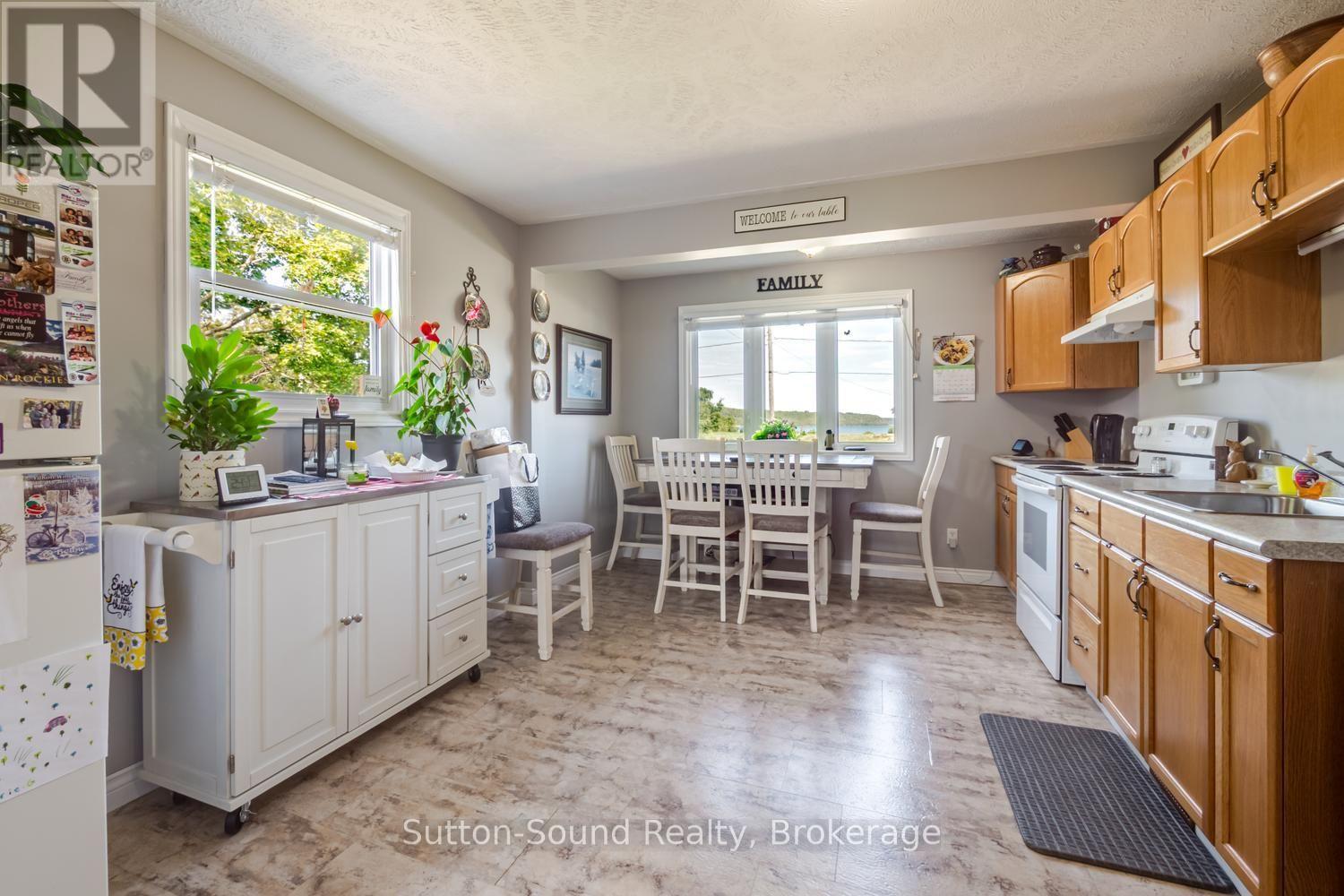 623 Frank Street, South Bruce Peninsula, Ontario  N0H 2T0 - Photo 4 - X13701400