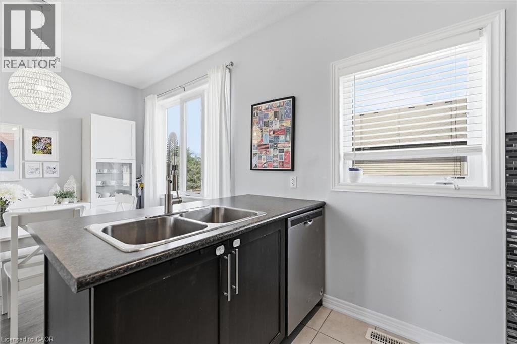 2985 Jackson Drive Unit# 10, Burlington, Ontario  L7M 0W2 - Photo 12 - 40854302
