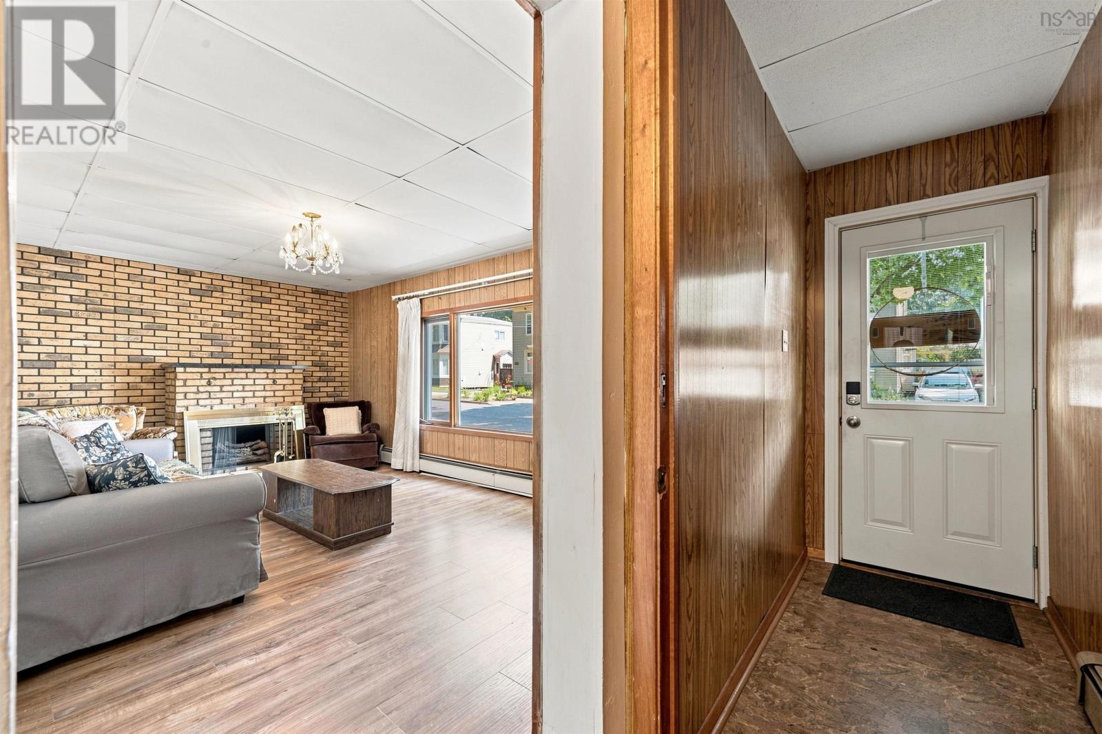 picture 1