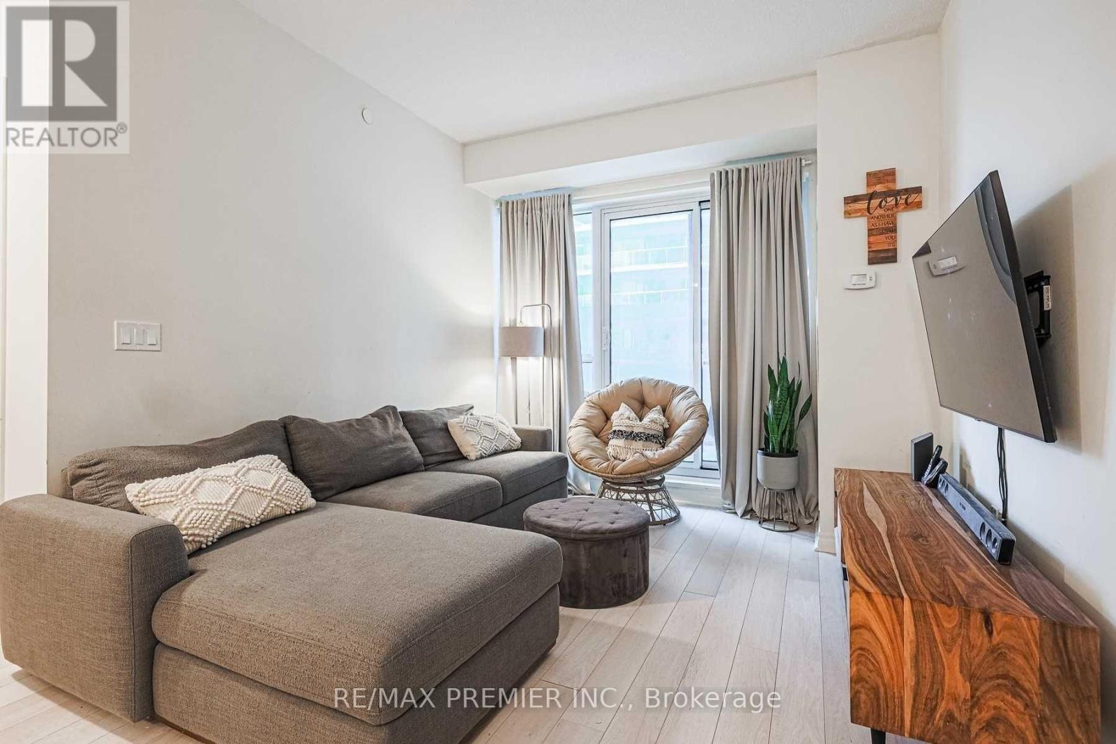 517 - 39 Annie Craig Drive, Toronto, Ontario M8V 0A3 - Photo 5 - W13701328