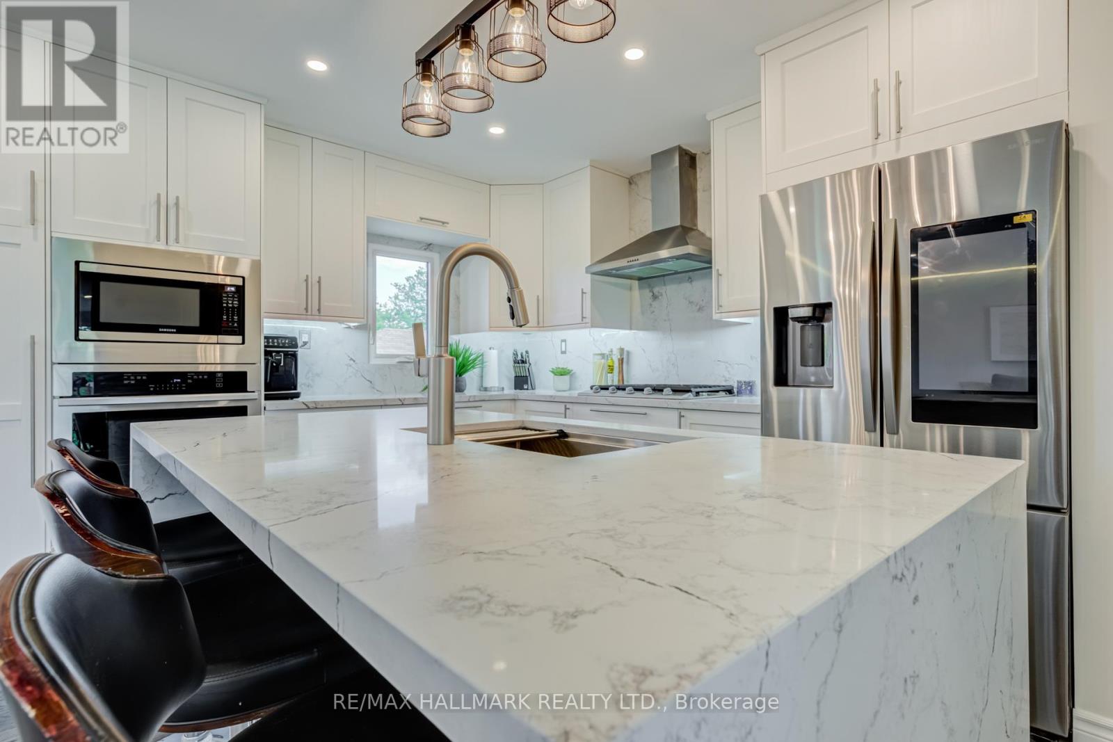 366 Wildwood Drive, Oakville, Ontario L6K 1T2 - Photo 8 - W13701330