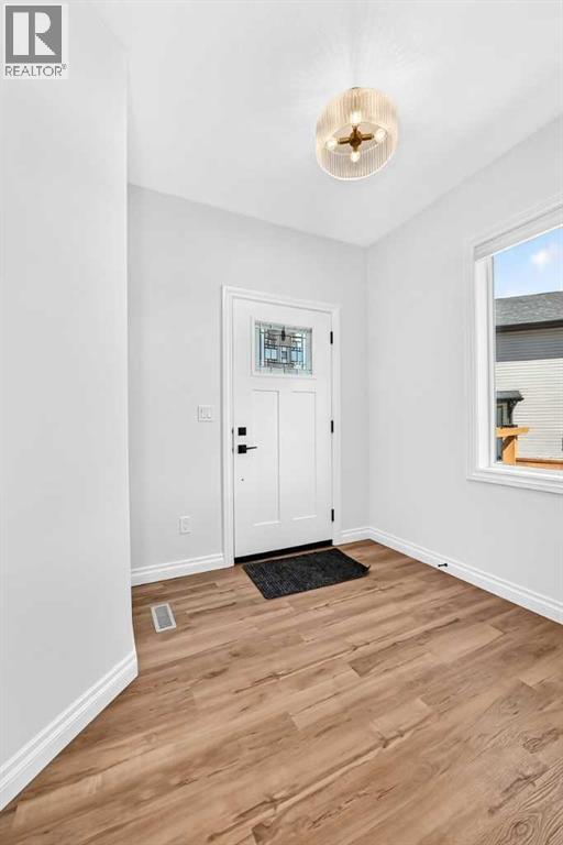 86 Turnbull Close, Red Deer, Alberta  T4P 3H6 - Photo 4 - A2327020