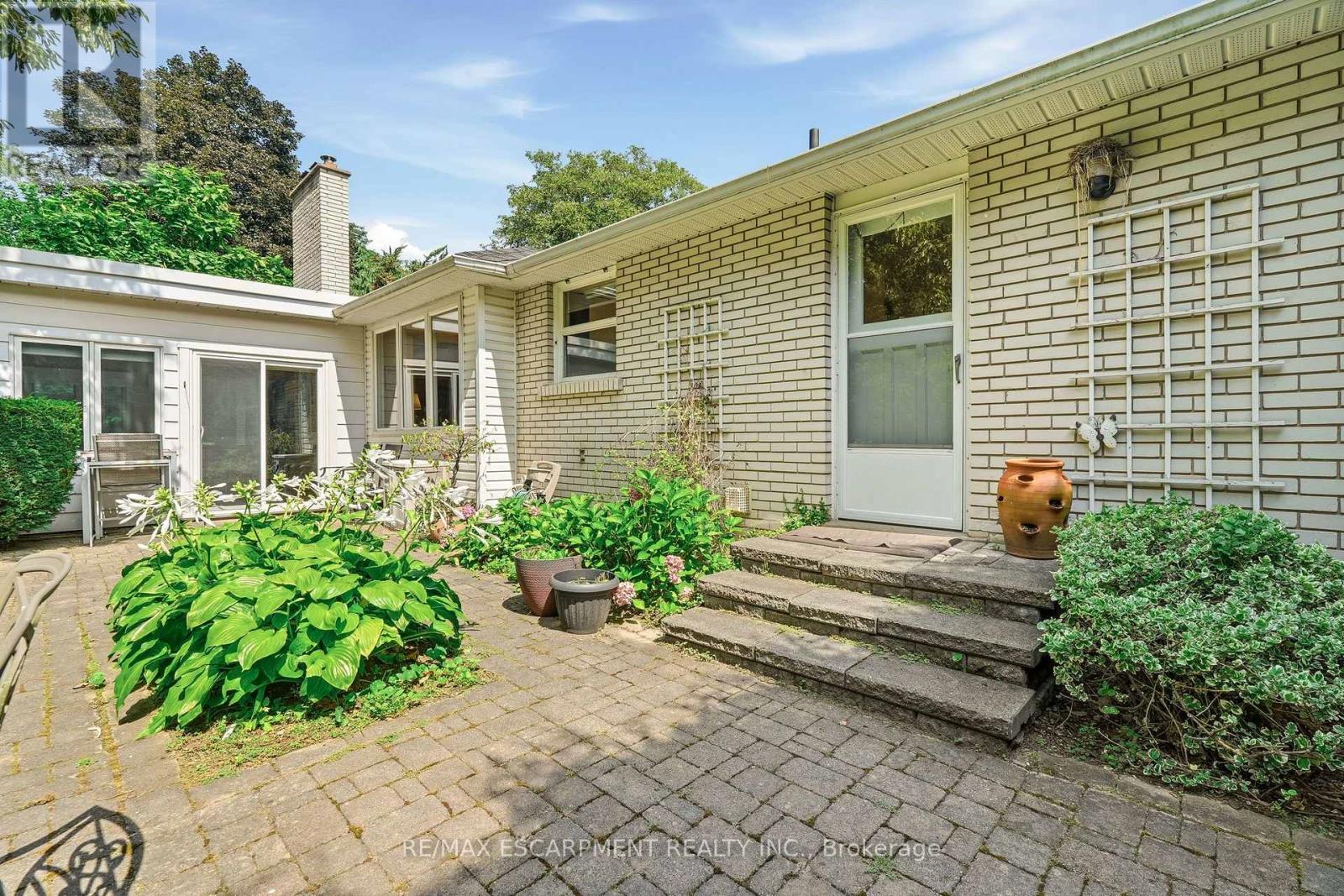 359 Lark Avenue, Burlington, Ontario  L7T 2T1 - Photo 38 - W13701374