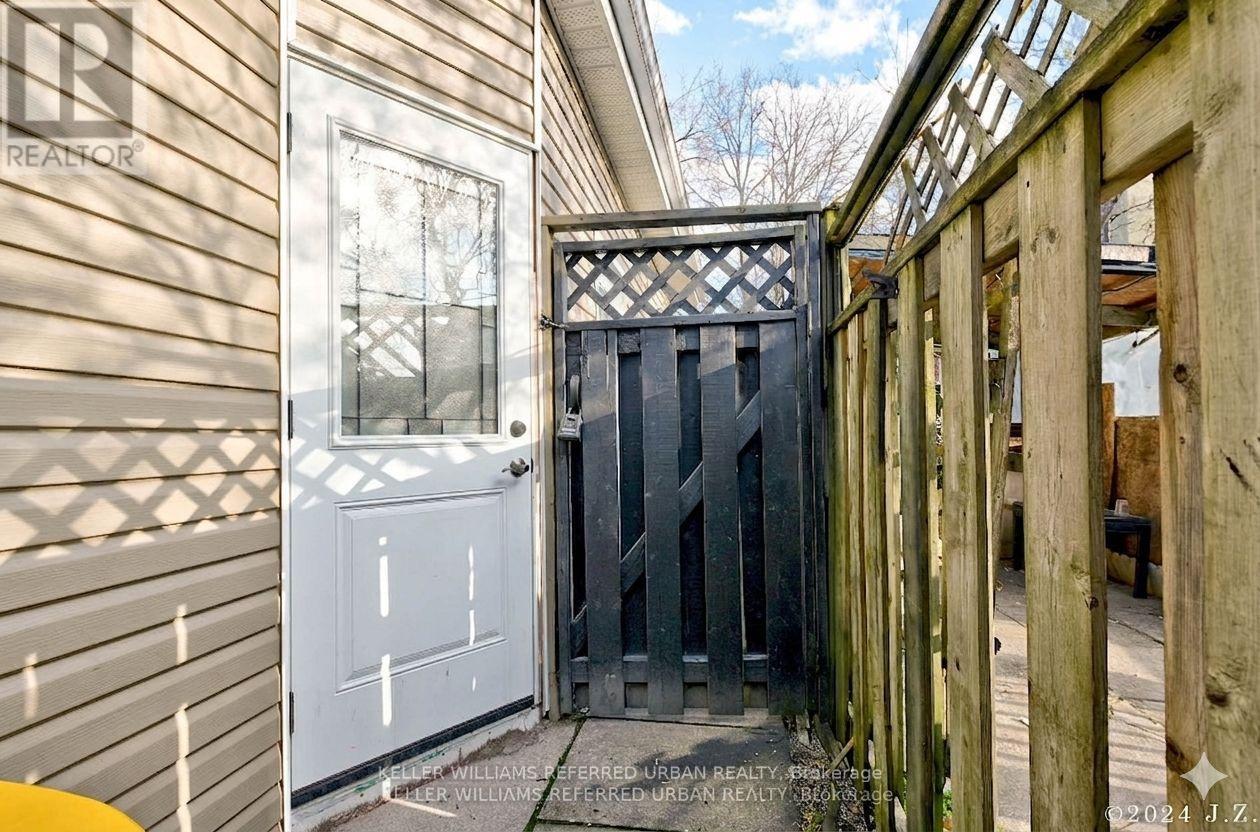 Unit A - 2039 Davenport Road, Toronto, Ontario  M6N 1C5 - Photo 2 - W13701384
