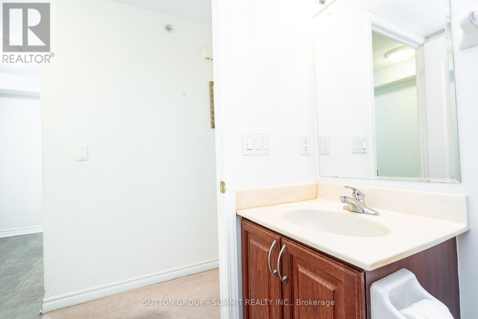 1505 - 350 Princess Royal Drive, Mississauga, Ontario  L5B 4N1 - Photo 14 - W13701386