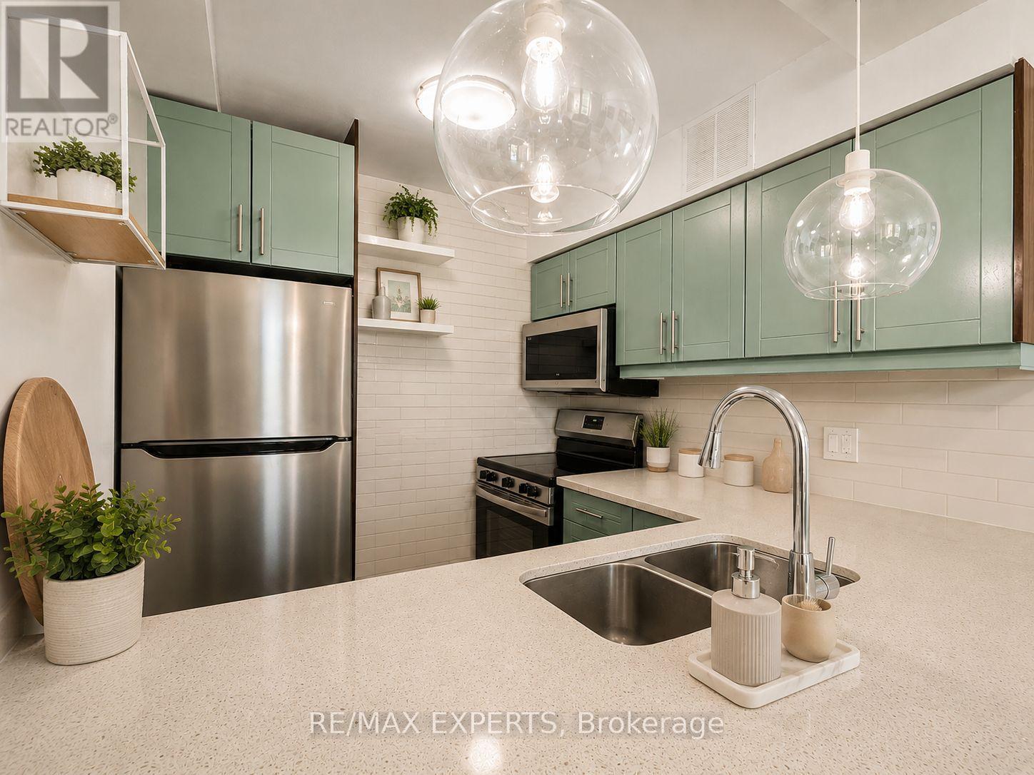 410 - 50 Lotherton Pathway, Toronto, Ontario  M6B 2G7 - Photo 4 - W13701394