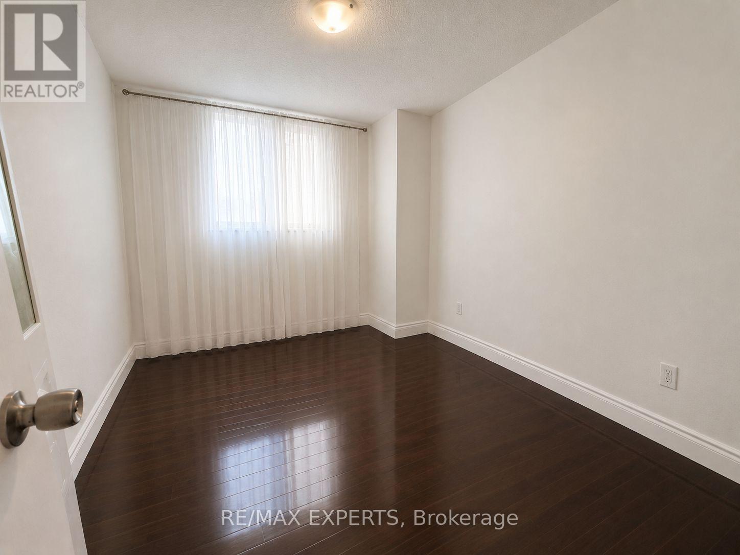 410 - 50 Lotherton Pathway, Toronto, Ontario  M6B 2G7 - Photo 9 - W13701394