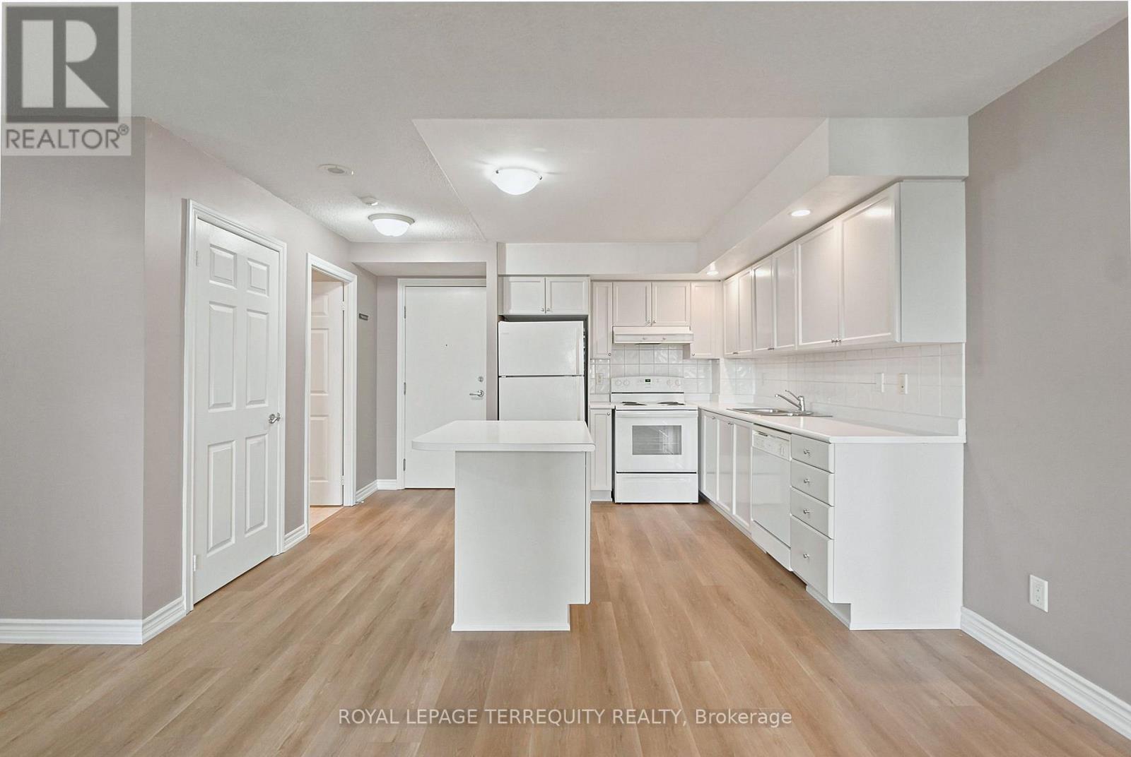 405 - 5229 Dundas Street W, Toronto, Ontario  M9B 6L9 - Photo 5 - W13701396