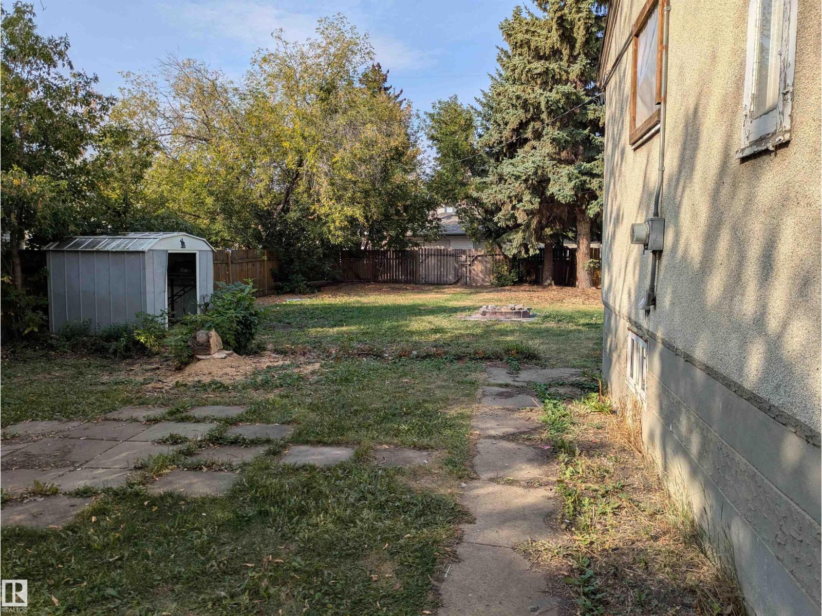 12804 126 St NW, Edmonton, Alberta  T5L 0Y1 - Photo 2 - E4504995
