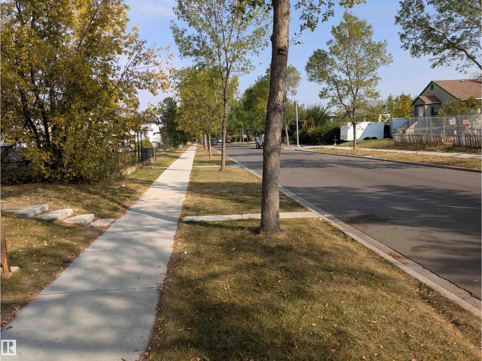 12804 126 St NW, Edmonton, Alberta  T5L 0Y1 - Photo 5 - E4504995