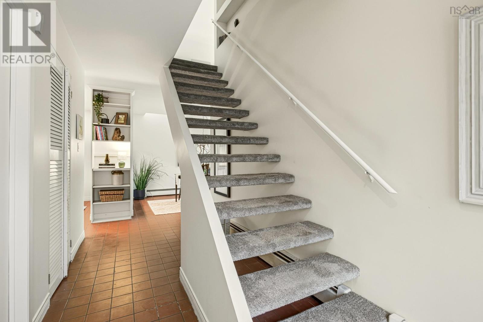 46 Old Ferry Road, Dartmouth, Nova Scotia  B2Y 2E7 - Photo 3 - 202621210