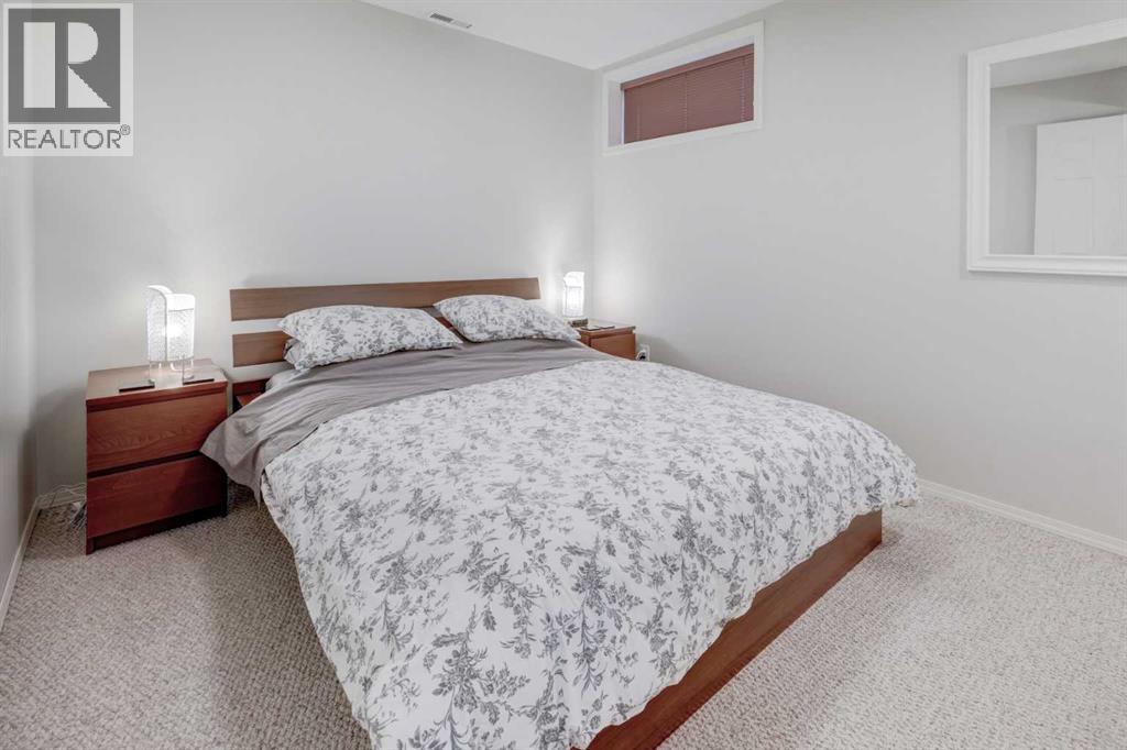 40 Signal Ridge Court SW, Calgary, Alberta  T3H 2J6 - Photo 33 - A2319037