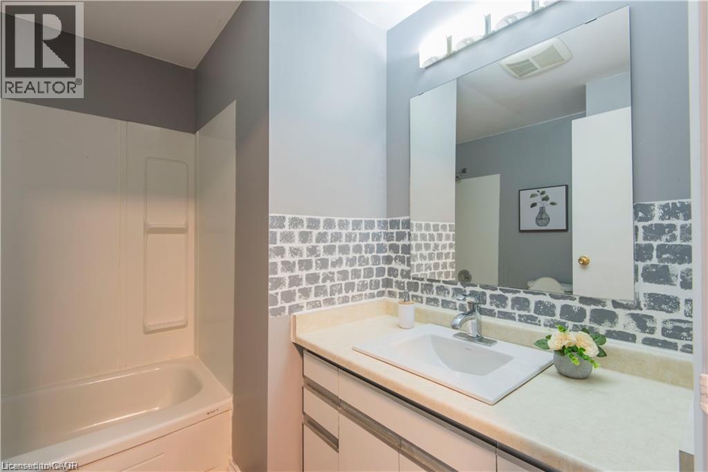 160 Rittenhouse Road Unit# 39, Kitchener, Ontario  N2E 3M4 - Photo 12 - 40852136