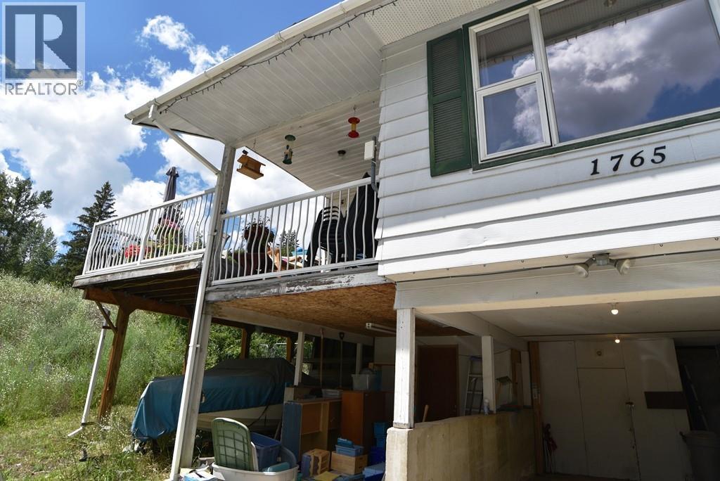 1765 3b Highway, Fruitvale, British Columbia  V0G 1L0 - Photo 2 - 10389409
