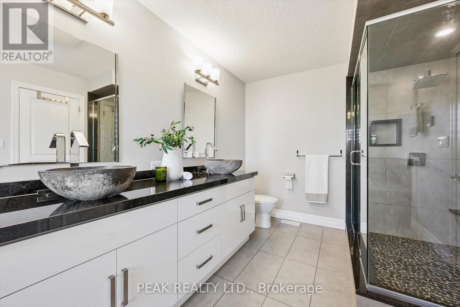 111 Oak Park Drive, Waterloo, Ontario  N2K 0B3 - Photo 22 - X13701368