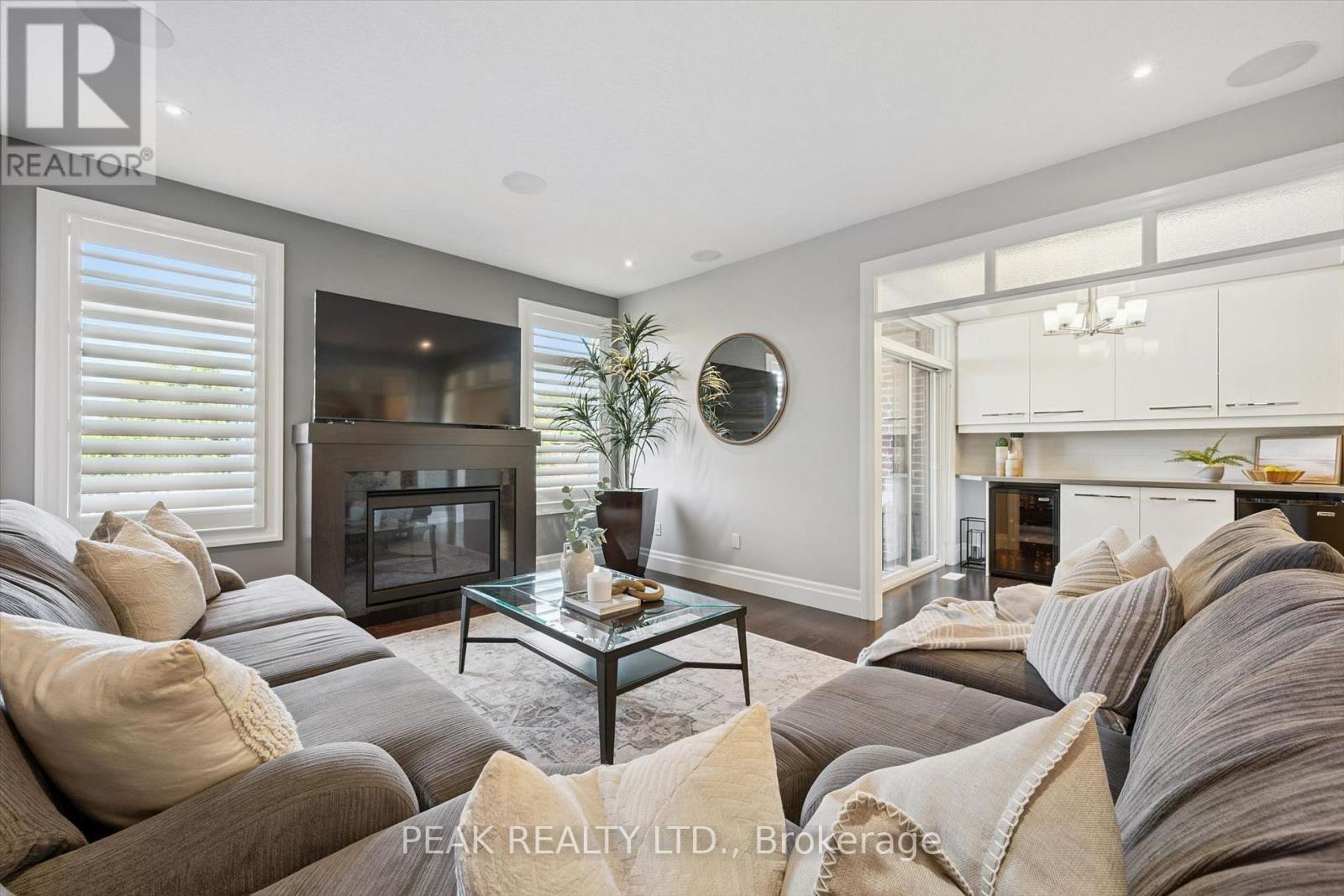 111 Oak Park Drive, Waterloo, Ontario  N2K 0B3 - Photo 5 - X13701368