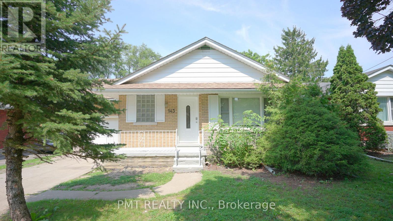 143 ELGIN CRESCENT, Waterloo, Ontario