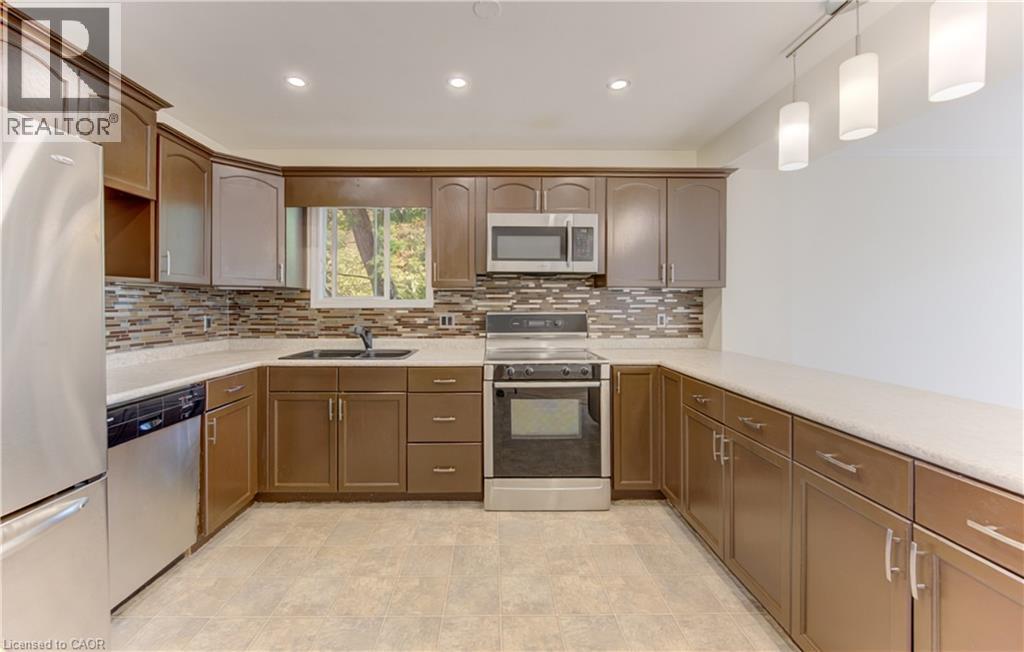 15 Player Street, Stratford, Ontario  N5A 1V1 - Photo 12 - 40857258