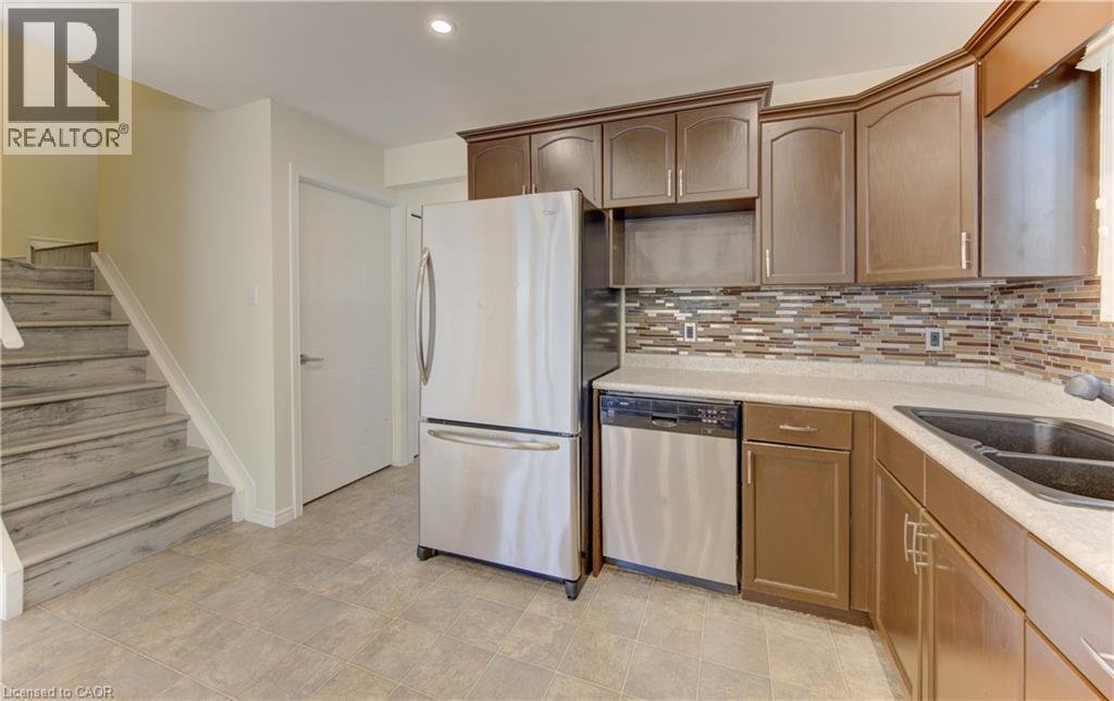 15 Player Street, Stratford, Ontario  N5A 1V1 - Photo 8 - 40857258
