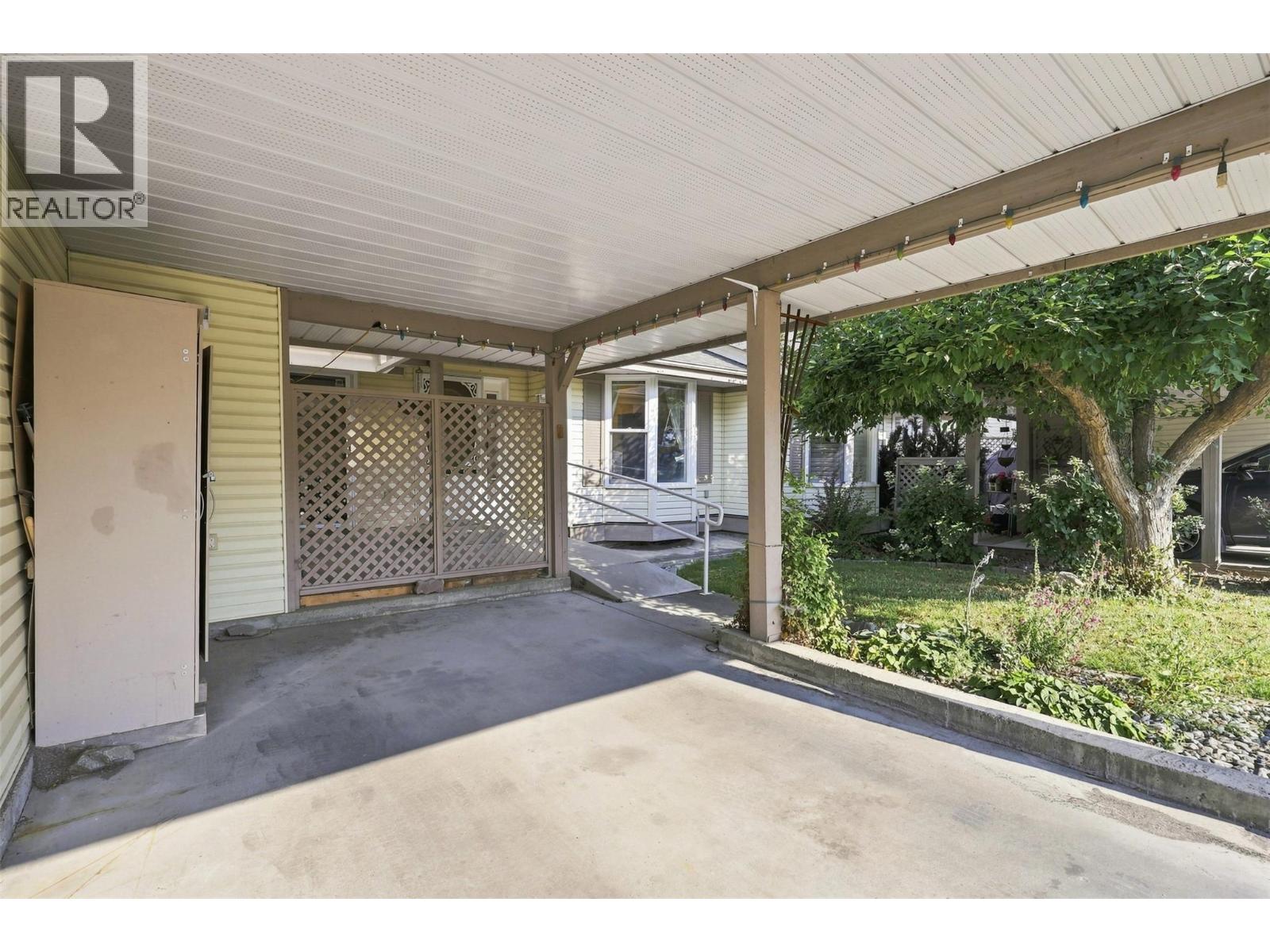 1717 Granite Avenue Unit# 12, Merritt, British Columbia  V1K 1B8 - Photo 2 - 10397549