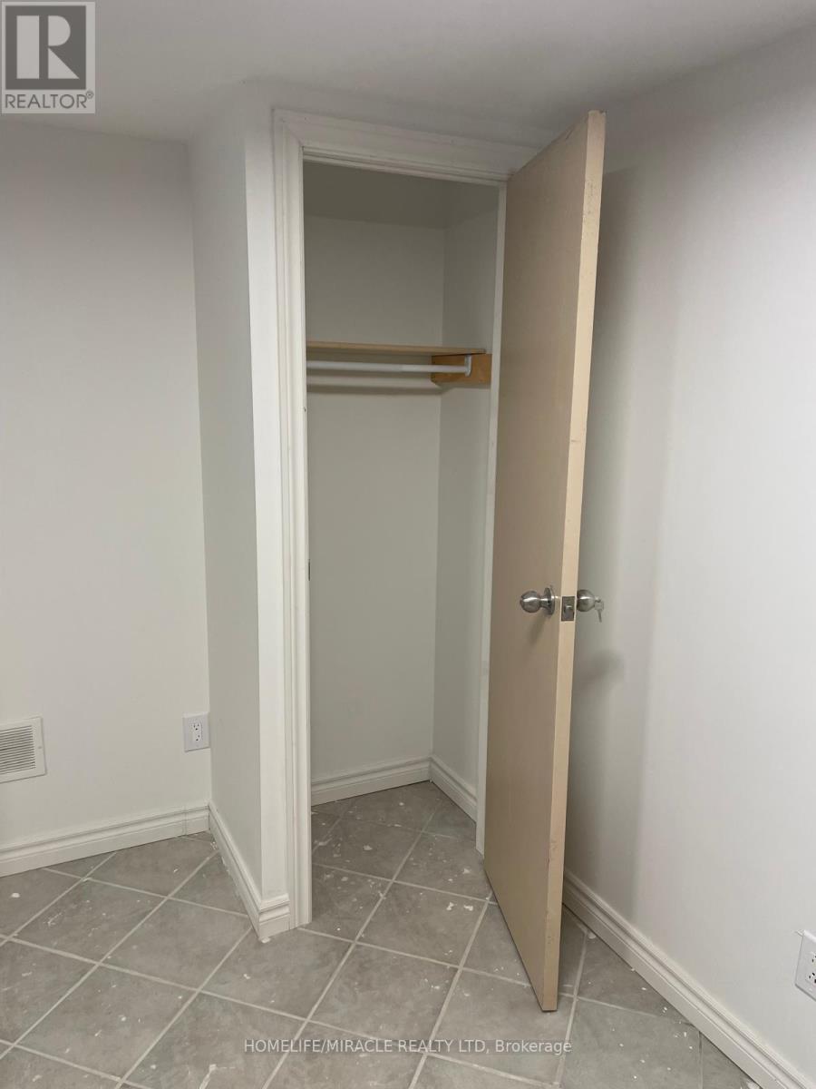26 Anola Place, Toronto, Ontario M1K 4W7 - Photo 10 - E13700546