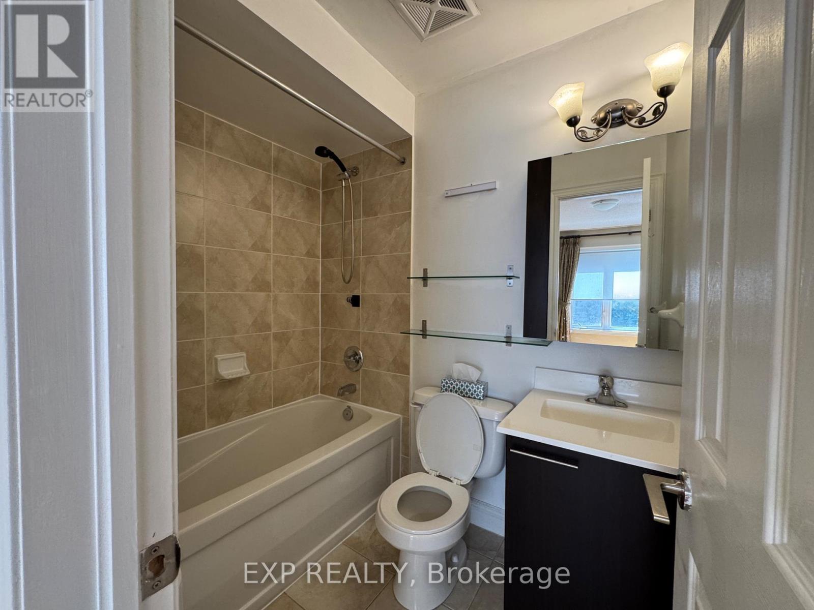 57 Galleria Parkway, Markham, Ontario  L3T 0A3 - Photo 10 - N13698908