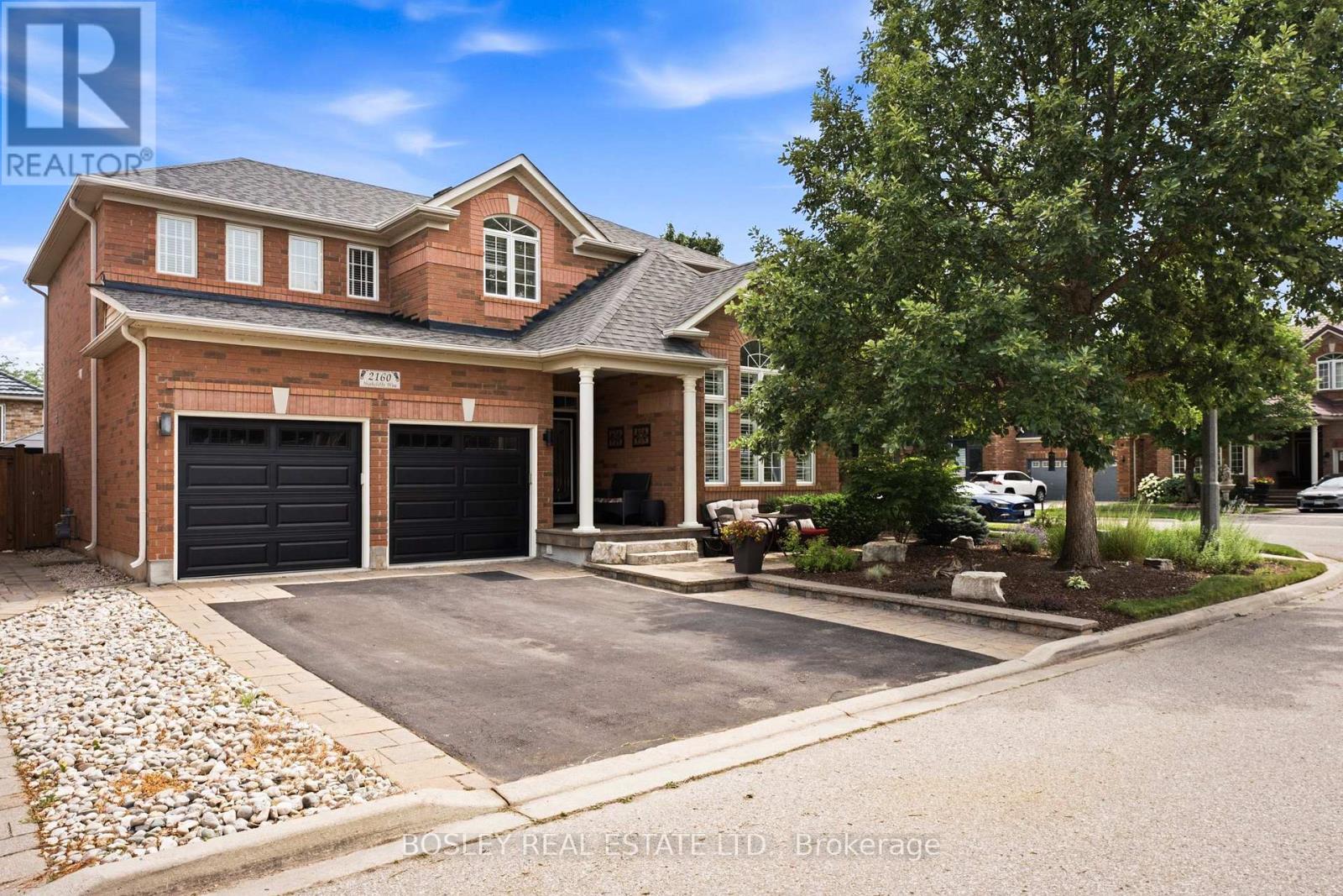 2160 Highcliffe Way, Oakville, Ontario  L6M 5B6 - Photo 2 - W13583876