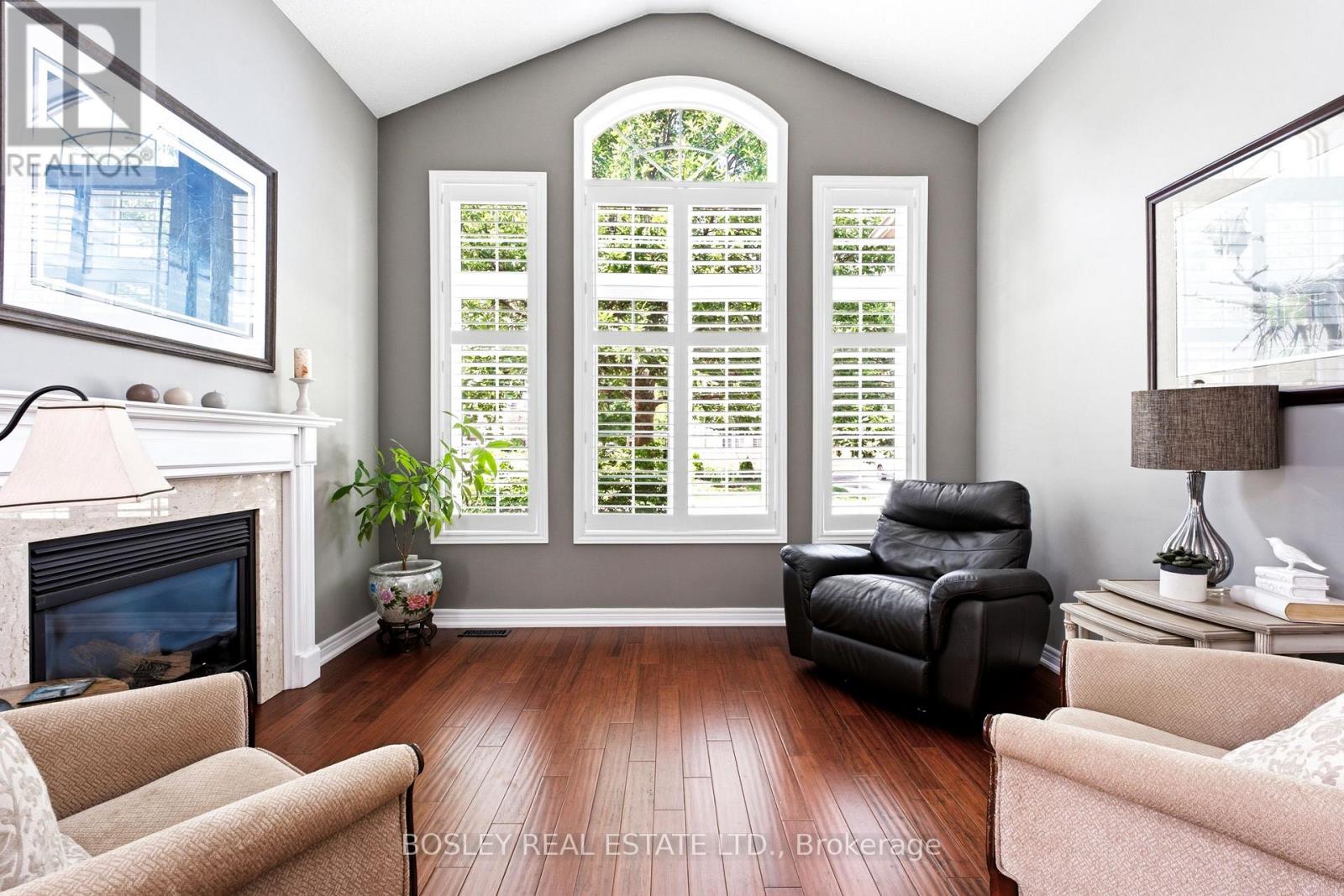 2160 Highcliffe Way, Oakville, Ontario  L6M 5B6 - Photo 4 - W13583876