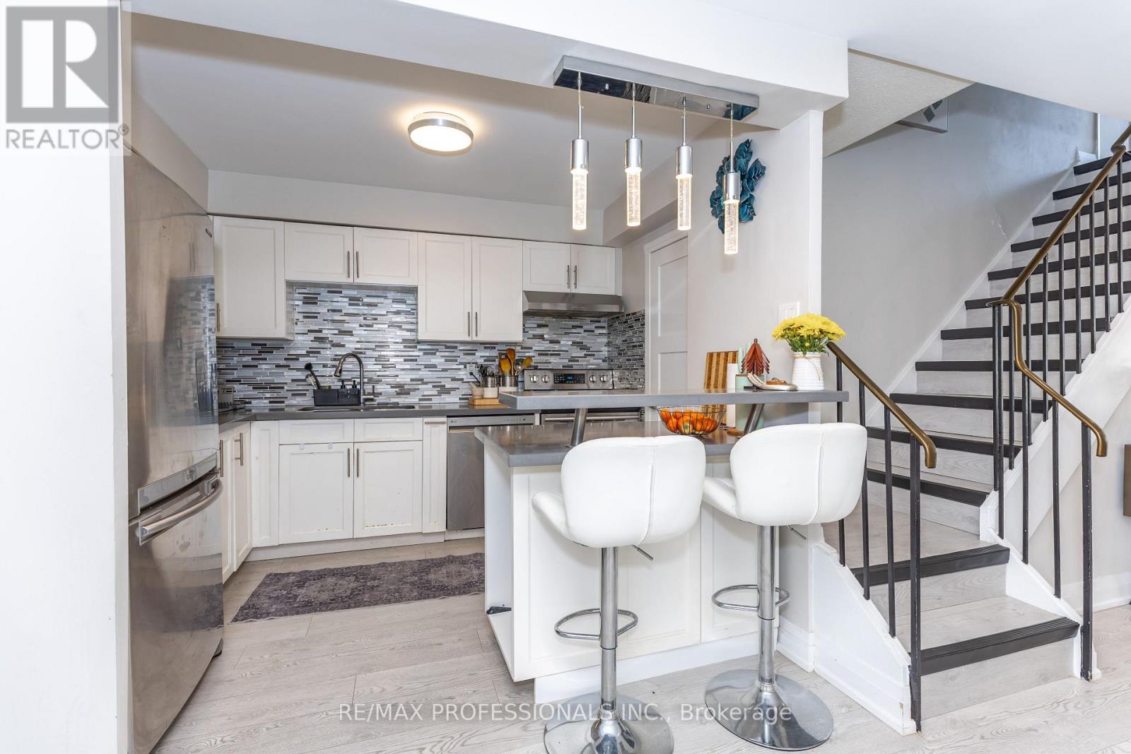 339 - 2 Valhalla Inn Road, Toronto, Ontario  M9B 6C3 - Photo 7 - W13603408