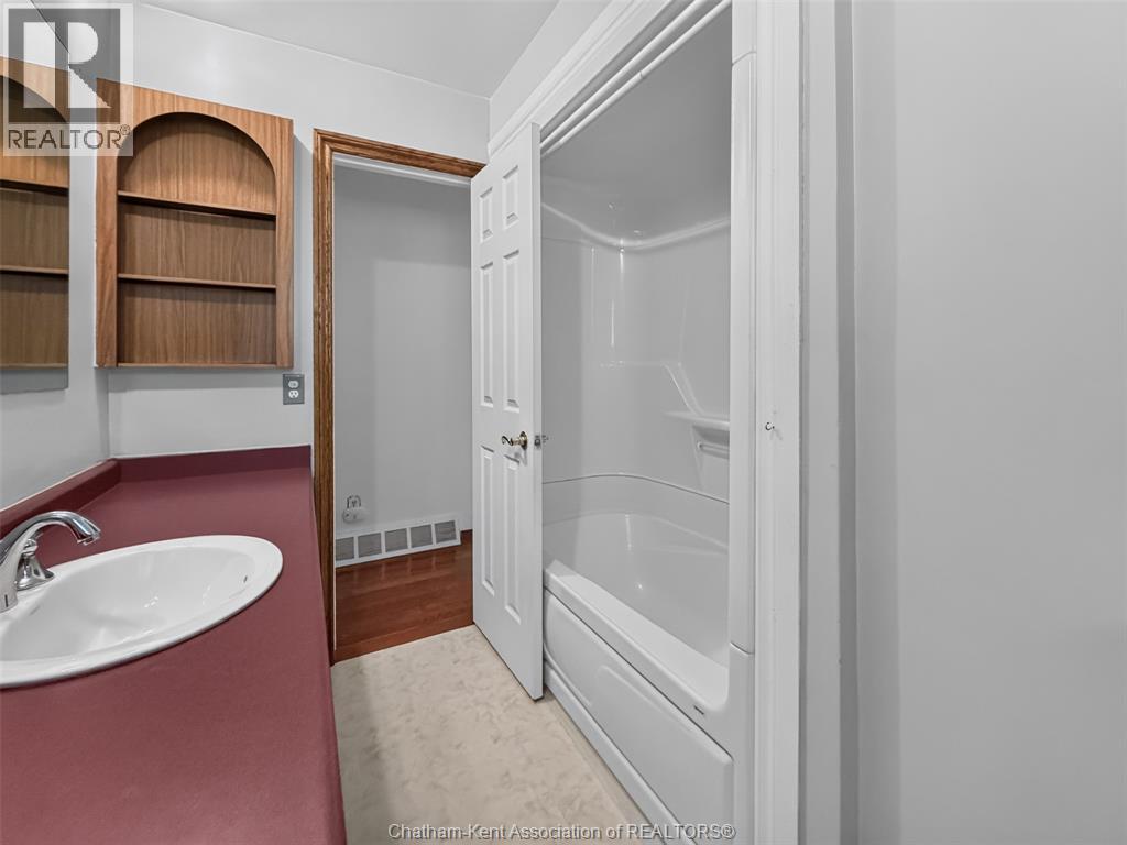 10156 Longwoods Road, Chatham, Ontario  N7M 5J7 - Photo 17 - 26020250